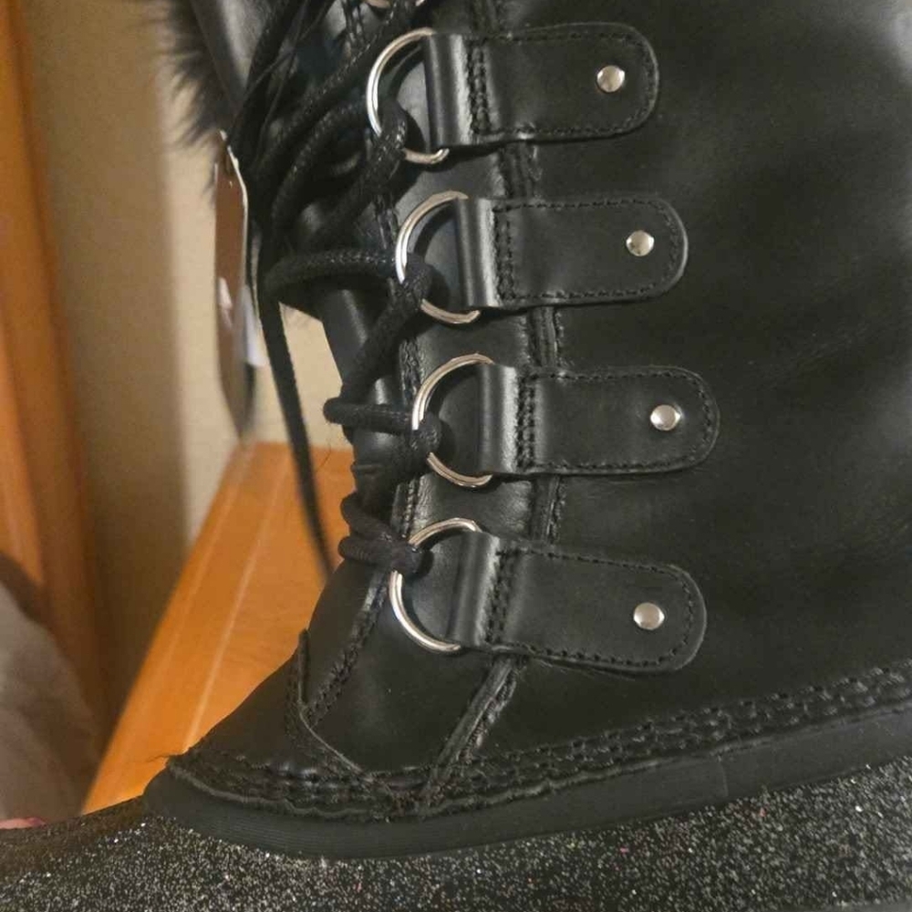 Sorel Black Gilitter Winter Boots with Fur Trim